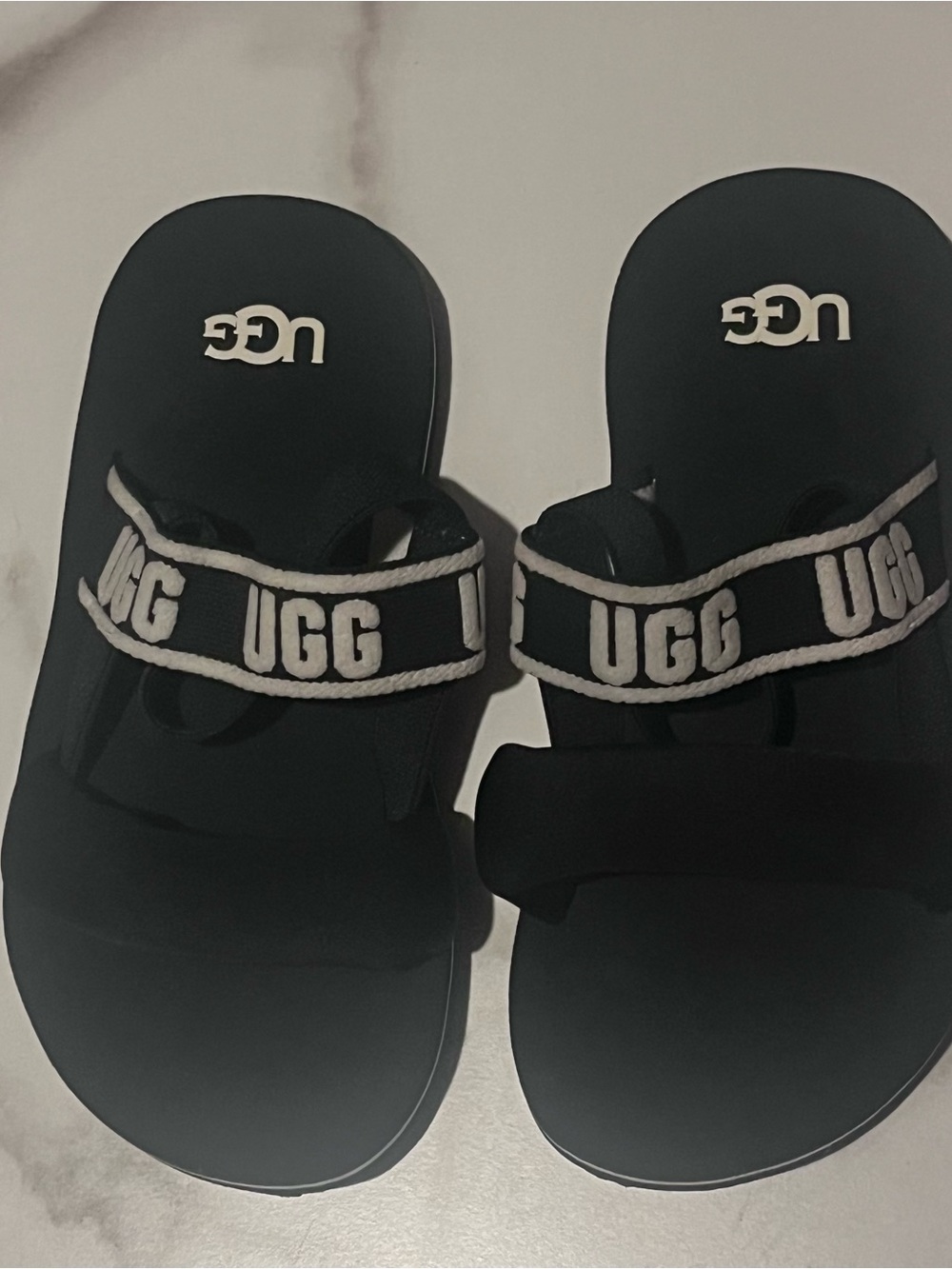 Zumma UGG sling slide  Kids' Black Strap Sandals